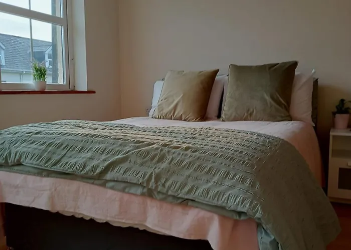 Flat In Centre Of * Strokestown